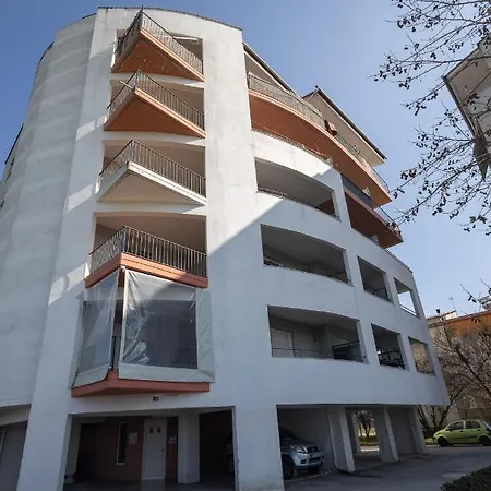 Apartment Elia Mini 7 *